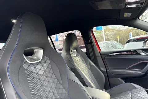 KO25OFV Volkswagen Tiguan 1.5 TSI 272 eHybrid R-Line 5dr DSG | Heated Seats | Rear Camera Thumbnail #25