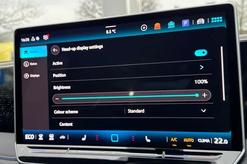 KO25OFV Volkswagen Tiguan 1.5 TSI 272 eHybrid R-Line 5dr DSG | Heated Seats | Rear Camera Thumbnail #27