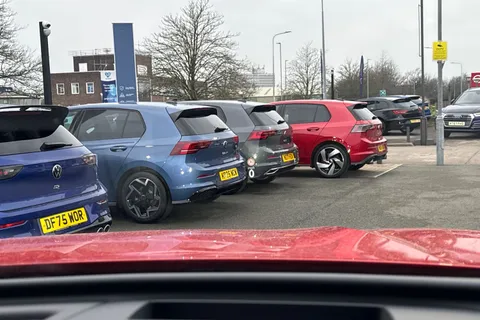 KO25OFV Volkswagen Tiguan 1.5 TSI 272 eHybrid R-Line 5dr DSG | Heated Seats | Rear Camera Thumbnail #28