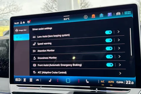 KO25OFV Volkswagen Tiguan 1.5 TSI 272 eHybrid R-Line 5dr DSG | Heated Seats | Rear Camera Thumbnail #33