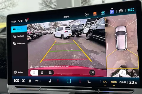 KO25OFV Volkswagen Tiguan 1.5 TSI 272 eHybrid R-Line 5dr DSG | Heated Seats | Rear Camera Thumbnail #36