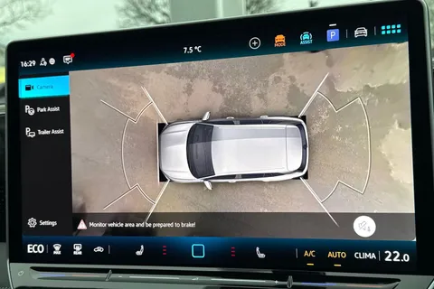 KO25OFV Volkswagen Tiguan 1.5 TSI 272 eHybrid R-Line 5dr DSG | Heated Seats | Rear Camera Thumbnail #37