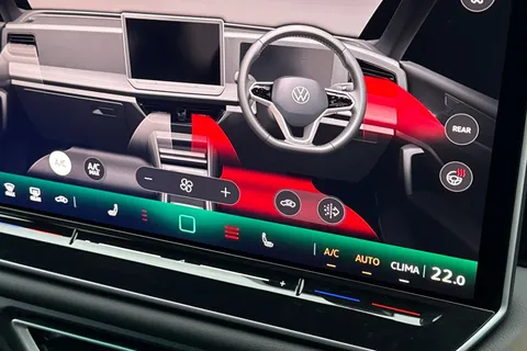 KO25OFV Volkswagen Tiguan 1.5 TSI 272 eHybrid R-Line 5dr DSG | Heated Seats | Rear Camera Thumbnail #41