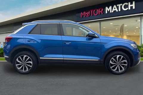 AJ72TUY Volkswagen T-Roc 1.5 TSI Style DSG Euro 6 (s/s) 5dr Thumbnail #4