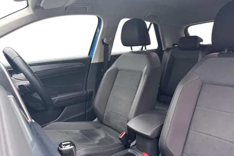 AJ72TUY Volkswagen T-Roc 1.5 TSI Style DSG Euro 6 (s/s) 5dr Thumbnail #12