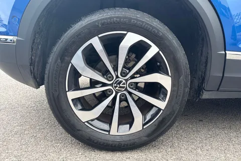 AJ72TUY Volkswagen T-Roc 1.5 TSI Style DSG Euro 6 (s/s) 5dr Thumbnail #24