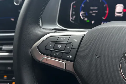 AJ72TUY Volkswagen T-Roc 1.5 TSI Style DSG Euro 6 (s/s) 5dr Thumbnail #30