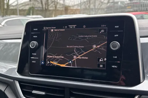 AJ72TUY Volkswagen T-Roc 1.5 TSI Style DSG Euro 6 (s/s) 5dr Thumbnail #35