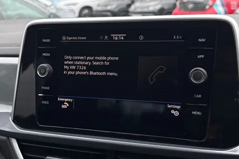 AJ72TUY Volkswagen T-Roc 1.5 TSI Style DSG Euro 6 (s/s) 5dr Thumbnail #38