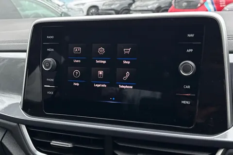 AJ72TUY Volkswagen T-Roc 1.5 TSI Style DSG Euro 6 (s/s) 5dr Thumbnail #40