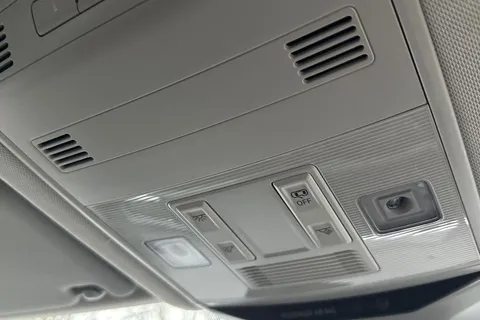 AJ72TUY Volkswagen T-Roc 1.5 TSI Style DSG Euro 6 (s/s) 5dr Thumbnail #42