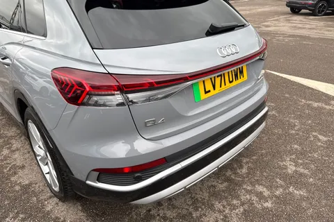 LV71UWM Audi Q4 e-tron Q4 S line 40 e-tron 150,00 kW Thumbnail #8