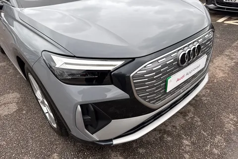 LV71UWM Audi Q4 e-tron Q4 S line 40 e-tron 150,00 kW Thumbnail #9