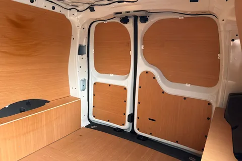 DA25AHU Volkswagen Caddy 2.0 TDI 102PS Commerce Van [Business/Tech Pack] Thumbnail #19