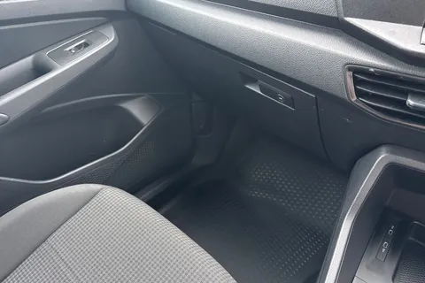 DA25AHU Volkswagen Caddy 2.0 TDI 102PS Commerce Van [Business/Tech Pack] Thumbnail #20