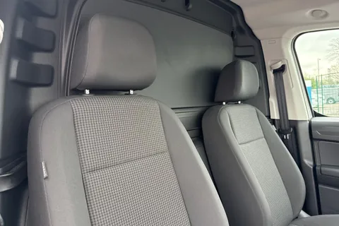 DE25UGD Volkswagen Caddy 2.0 TDI 75PS Commerce Van [Business/Tech Pack] Thumbnail #24