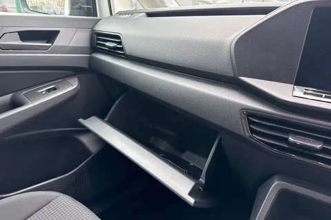 DE25UGD Volkswagen Caddy 2.0 TDI 75PS Commerce Van [Business/Tech Pack] Thumbnail #33