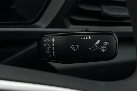 DA25AHU Volkswagen Caddy 2.0 TDI 102PS Commerce Van [Business/Tech Pack] Thumbnail #38