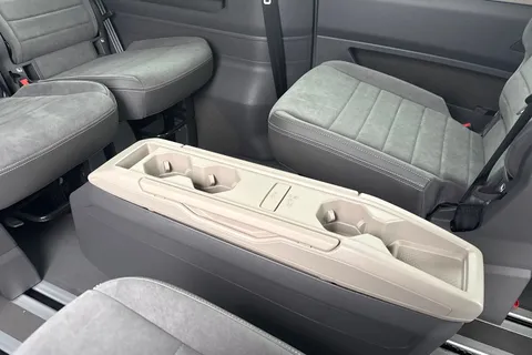 DH75HHE Volkswagen Multivan Style LWB 150PS 2.0 TDI 7 Speed DSG - 7-Seat Conference Package Thumbnail #37