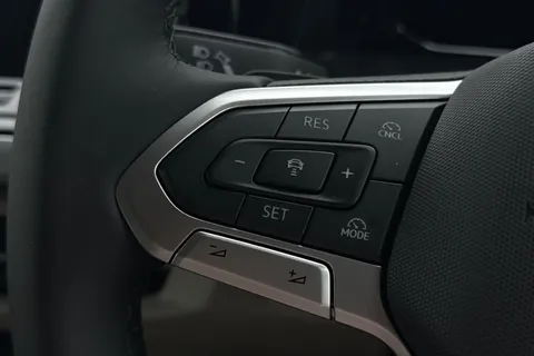 DH75HHE Volkswagen Multivan Style LWB 150PS 2.0 TDI 7 Speed DSG - 7-Seat Conference Package Thumbnail #41