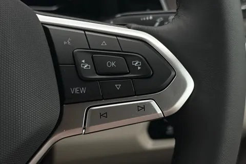 DH75HHE Volkswagen Multivan Style LWB 150PS 2.0 TDI 7 Speed DSG - 7-Seat Conference Package Thumbnail #42