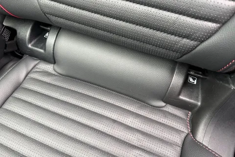 36 of 52 for Land Rover Discovery Sport 2.0 D200 MHEV R-Dynamic SE Auto 4WD Euro 6 (s/s) 5dr