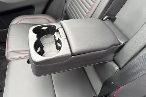 37 of 52 for Land Rover Discovery Sport 2.0 D200 MHEV R-Dynamic SE Auto 4WD Euro 6 (s/s) 5dr