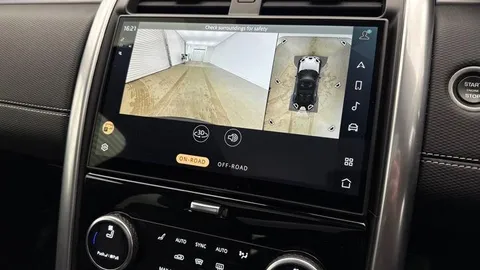 KT74TKC Land Rover Discovery 3.0 D350 Dynamic HSE 5dr Thumbnail #13