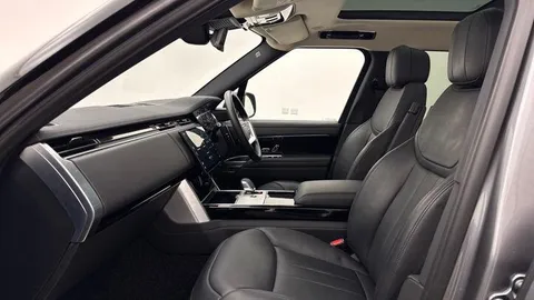 KW24LFP Land Rover Range Rover 3.0 P460e HSE 5dr Thumbnail #3