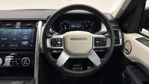 16 of 20 for Land Rover Discovery 3.0 D350 Dynamic HSE 5dr