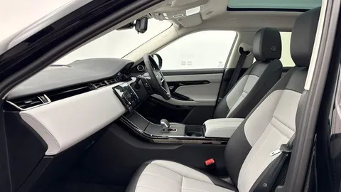 KT25PGY Land Rover Range Rover Evoque 2.0 D200 Dynamic SE 5dr Thumbnail #3