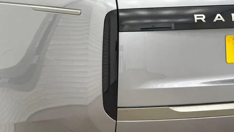 KW24LFP Land Rover Range Rover 3.0 P460e HSE 5dr Thumbnail #19