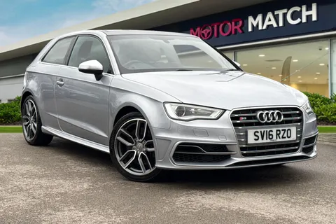 SV16RZO Audi S3 2.0 TFSI S Tronic quattro Euro 6 (s/s) 3dr (Nav) Thumbnail #2