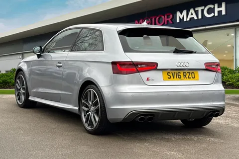 SV16RZO Audi S3 2.0 TFSI S Tronic quattro Euro 6 (s/s) 3dr (Nav) Thumbnail #3