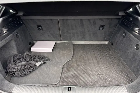 SV16RZO Audi S3 2.0 TFSI S Tronic quattro Euro 6 (s/s) 3dr (Nav) Thumbnail #7