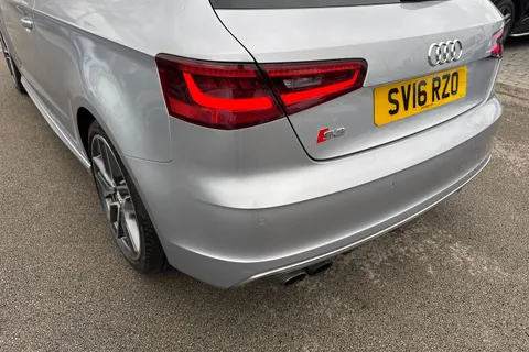 SV16RZO Audi S3 2.0 TFSI S Tronic quattro Euro 6 (s/s) 3dr (Nav) Thumbnail #8