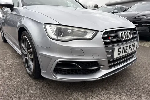 SV16RZO Audi S3 2.0 TFSI S Tronic quattro Euro 6 (s/s) 3dr (Nav) Thumbnail #9