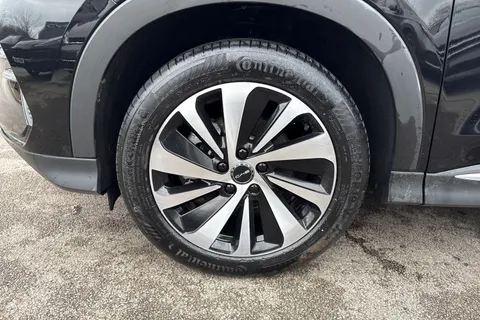 LD25DVG BYD Seal U 1.5 DM-i 26.6kWh Comfort CVT Auto Euro 6 (s/s) 5dr Thumbnail #6