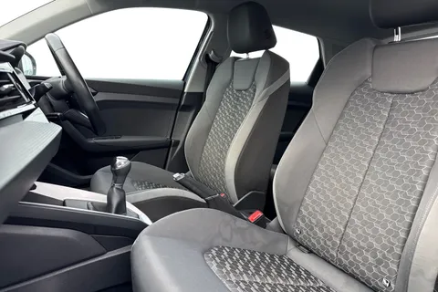 PY68CXC Audi A1 1.0 TFSI 30 Sport Sportback Euro 6 (s/s) 5dr Thumbnail #16