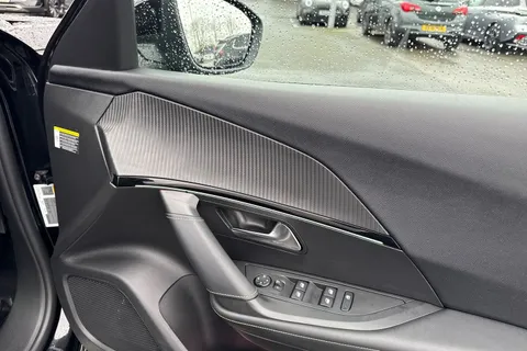 21 of 67 for PEUGEOT 2008 1.2 PureTech GT EAT Euro 6 (s/s) 5dr