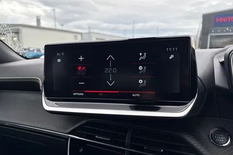 22 of 67 for PEUGEOT 2008 1.2 PureTech GT EAT Euro 6 (s/s) 5dr