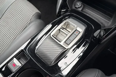 23 of 67 for PEUGEOT 2008 1.2 PureTech GT EAT Euro 6 (s/s) 5dr