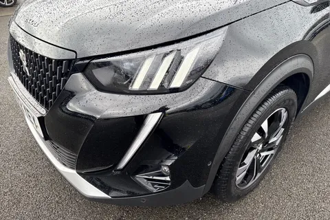 26 of 67 for PEUGEOT 2008 1.2 PureTech GT EAT Euro 6 (s/s) 5dr