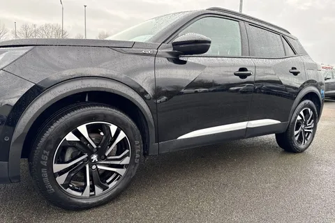 28 of 67 for PEUGEOT 2008 1.2 PureTech GT EAT Euro 6 (s/s) 5dr