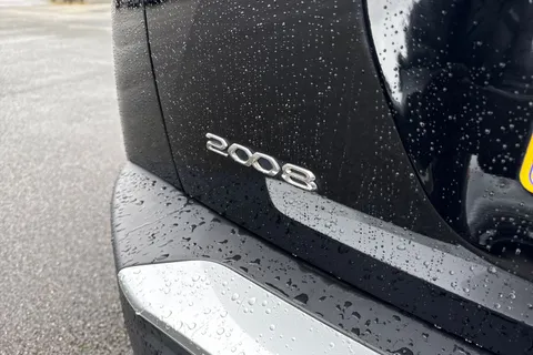 33 of 67 for PEUGEOT 2008 1.2 PureTech GT EAT Euro 6 (s/s) 5dr