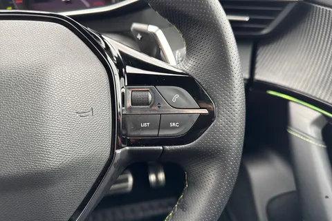 40 of 67 for PEUGEOT 2008 1.2 PureTech GT EAT Euro 6 (s/s) 5dr