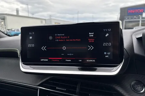 44 of 67 for PEUGEOT 2008 1.2 PureTech GT EAT Euro 6 (s/s) 5dr