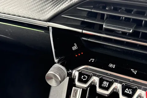 56 of 67 for PEUGEOT 2008 1.2 PureTech GT EAT Euro 6 (s/s) 5dr