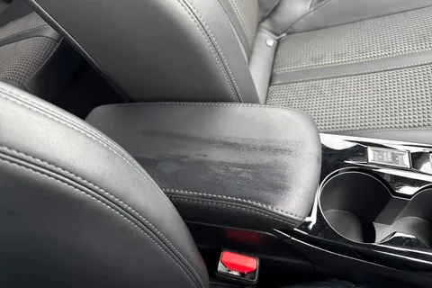 60 of 67 for PEUGEOT 2008 1.2 PureTech GT EAT Euro 6 (s/s) 5dr