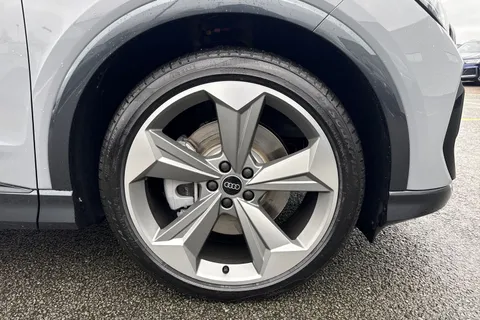  Audi Q4 e-tron 45 Black Edition Auto 5dr 82kWh Thumbnail #7